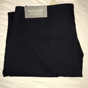 NWT Ann Taylor Signature Ankle Length Pant